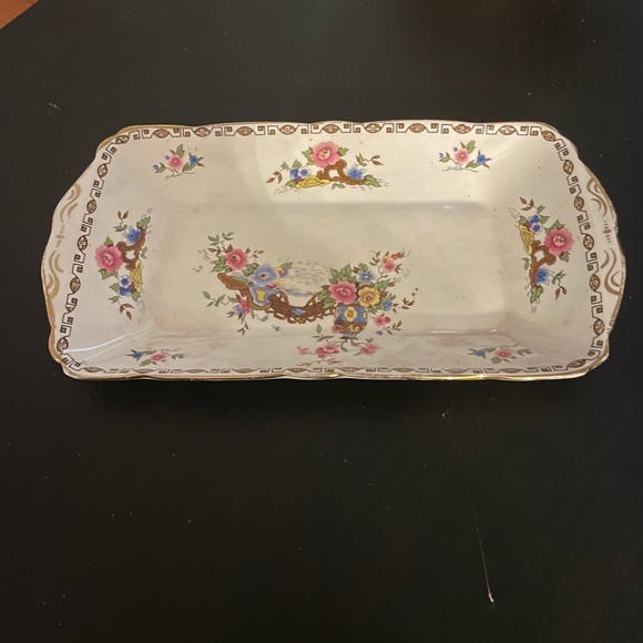 Beautiful Royal Stafford Fine Bone China “Geisha” Pattern - Picture 1 of 8